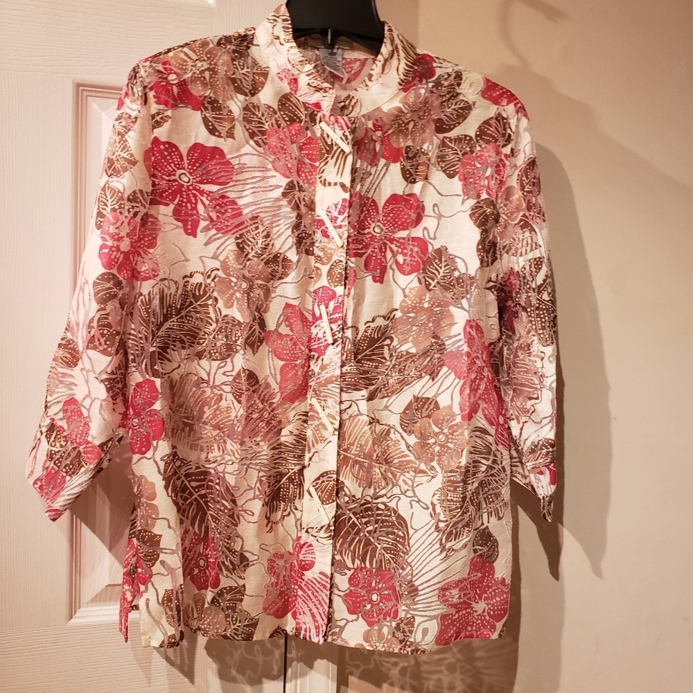 Drapers & Damons  Beautful Floral Button Down shirt